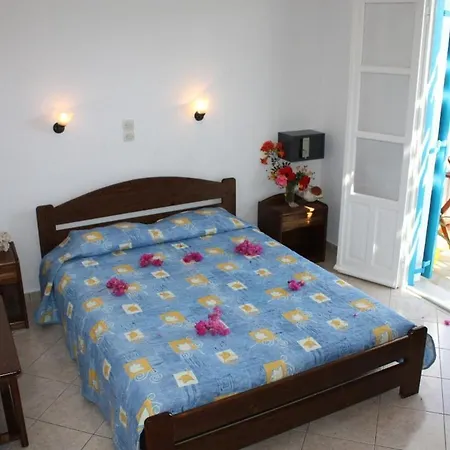 Aparthotel Kolona Studios 3*