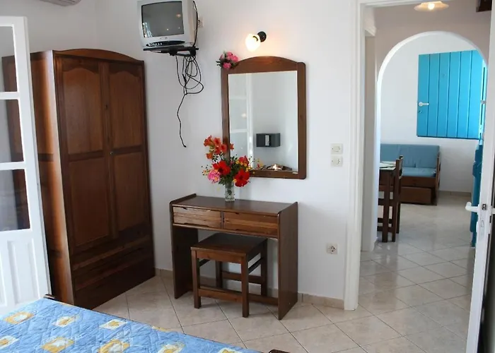 Kolona Studios 3* Mikri Vigla